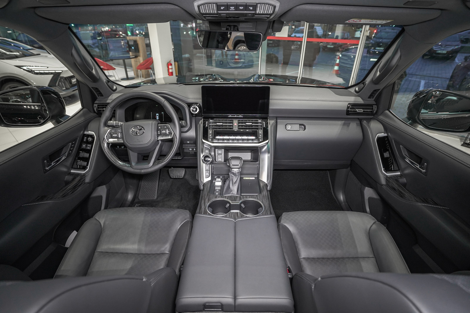 lc300_09122025_dsc1016_1600