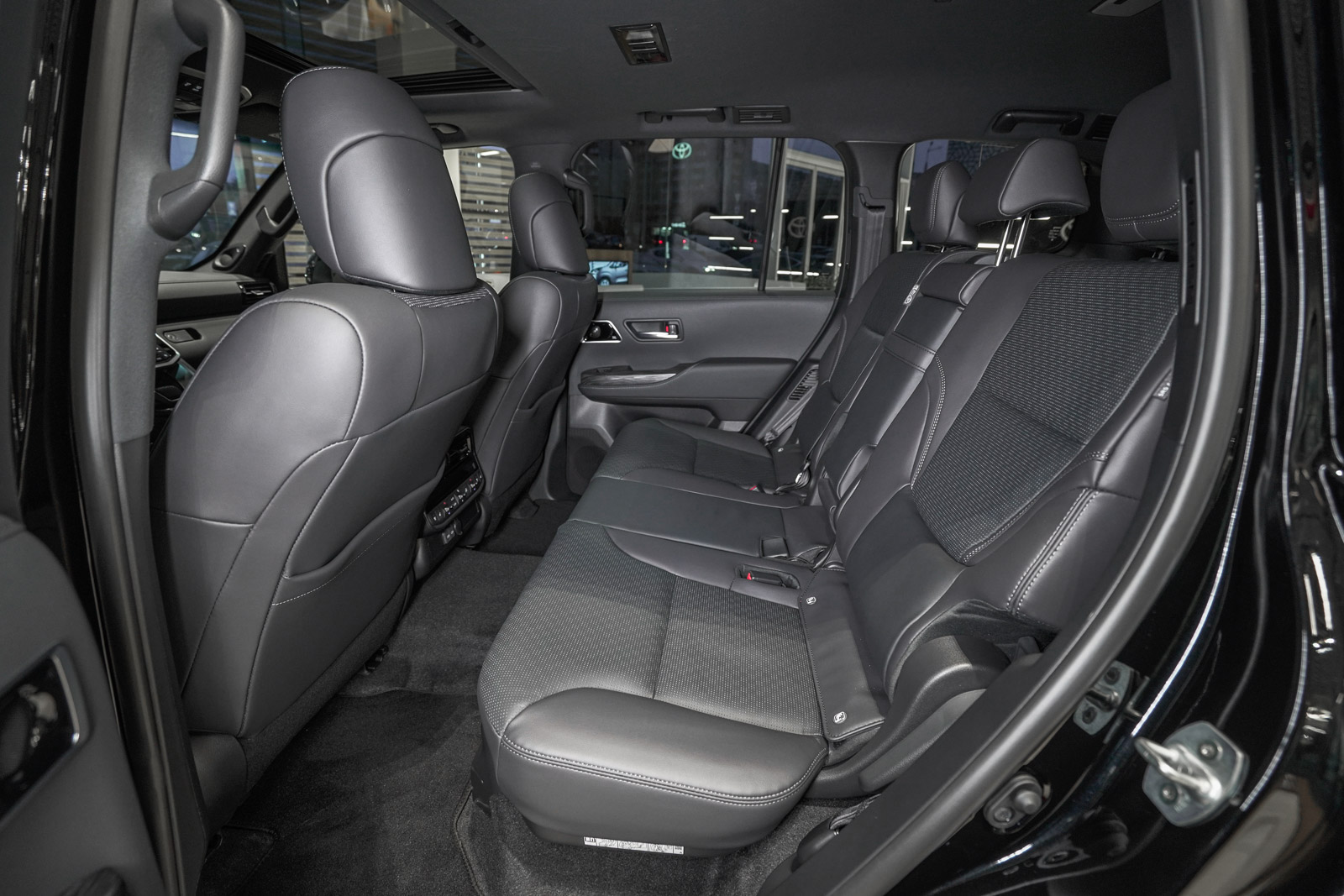 lc300_09122025_dsc1023_1600